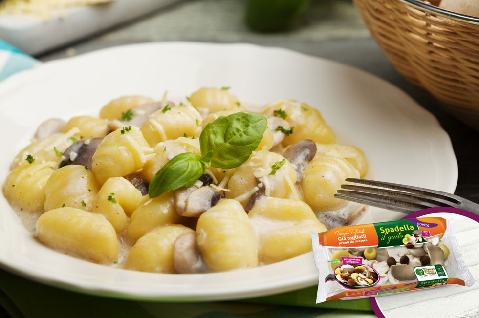 Gnocchi con sugo di funghi