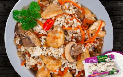 Orzotto con bocconcini di pollo e Funghi Champignon Spadella il gusto