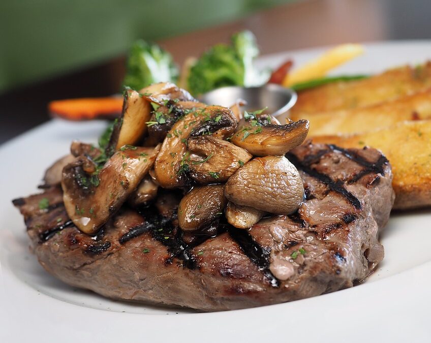 Filetto di manzo con funghi spontanei